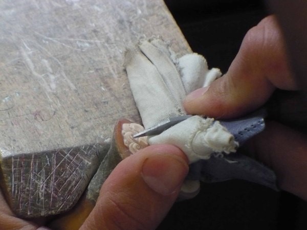 حکاکی گوهرشناسی